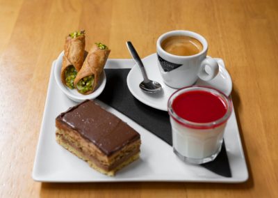 cafe-noir-galerie-plat-cafe-gourmand